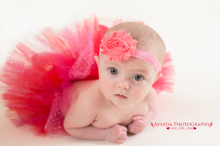 Juliette looking curious in Bridgewater NJ baby photographer