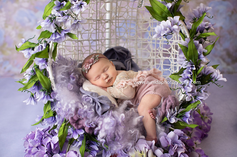 Newborn sales maternity photography