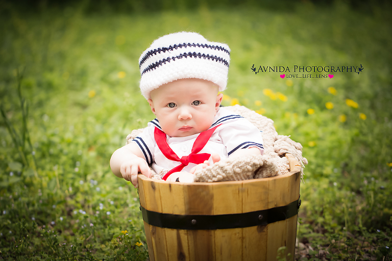 Dallas Fortworth Baby Photographer - This ship is really small