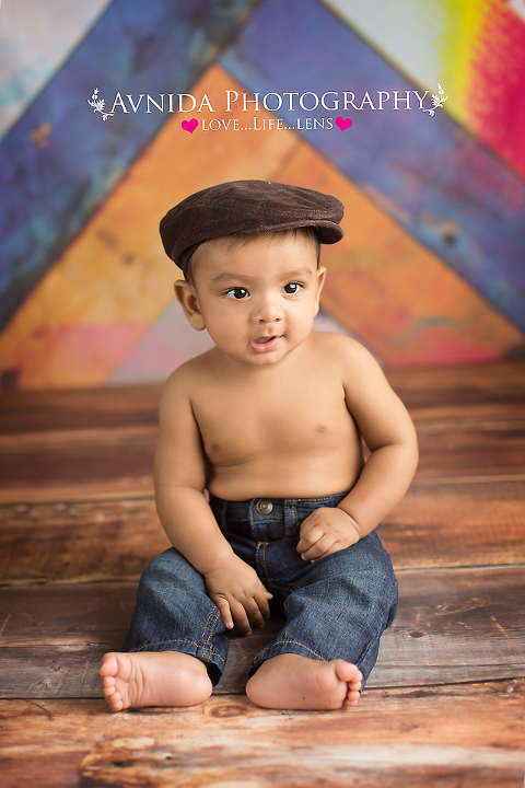 Baby 6 months wearing hat by Baby Photographer Montgomery NJ