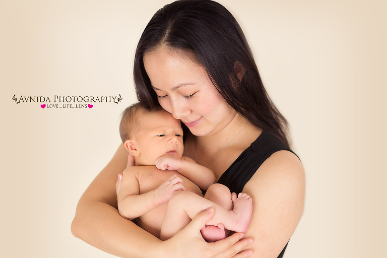 Madison with Mom for her photo session by Newborn Photographer Flemington New Jersey