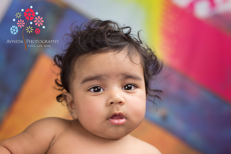 newborn children photography, eshaan looking straight