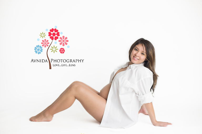 maternity photographer bridgewater new jersey in white shirt by www.avnidaphotography.com