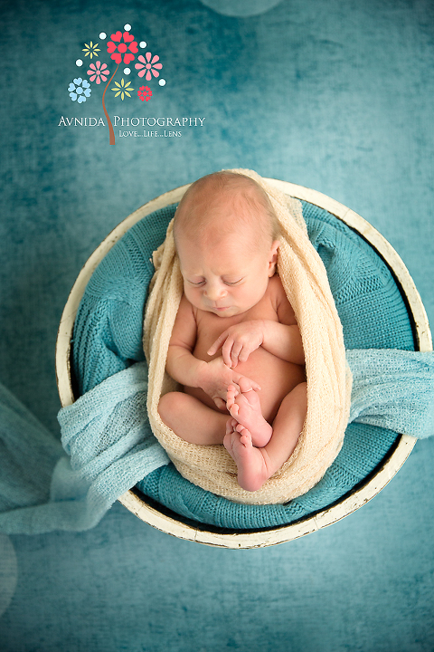 Somerville Newborn Photographer Basking Ridge NJ baby in the bucket