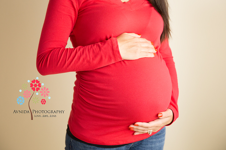 maternity photography mendham nj belly in red by www.avnidaphotography.com