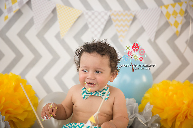 Cake Smash Photography Long Hill NJ - Matthew starts digging into the cake