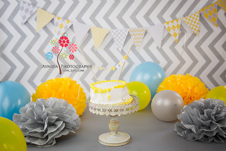 Cake Smash Photography Long Hill NJ - the cake is ready