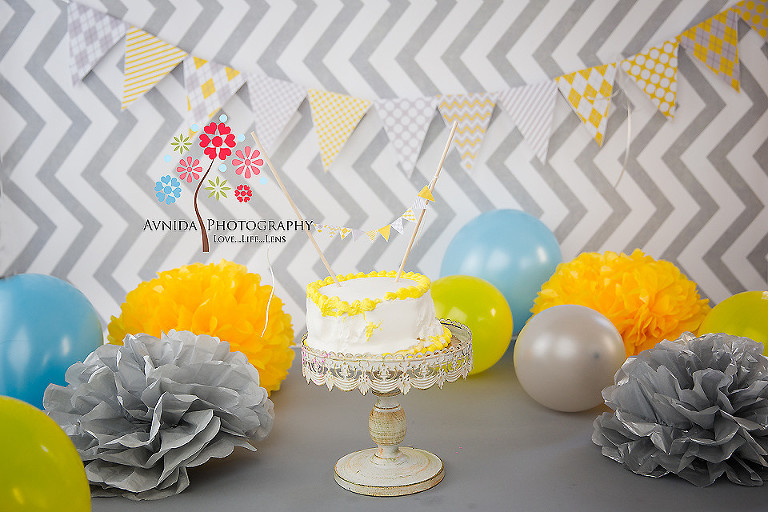 Cake Smash Photography Long Hill NJ - the cake is ready