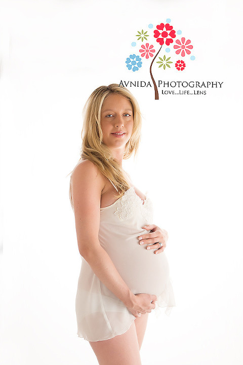 North NJ maternity photographer - beautiful mom