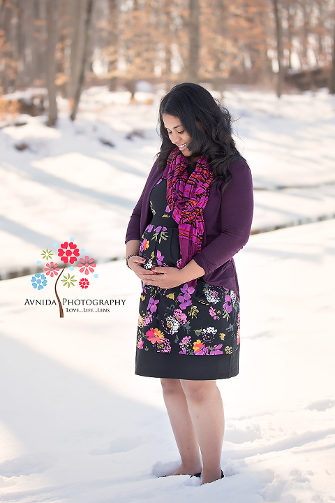 maternity pictures NJ - beautiful contrast of colors