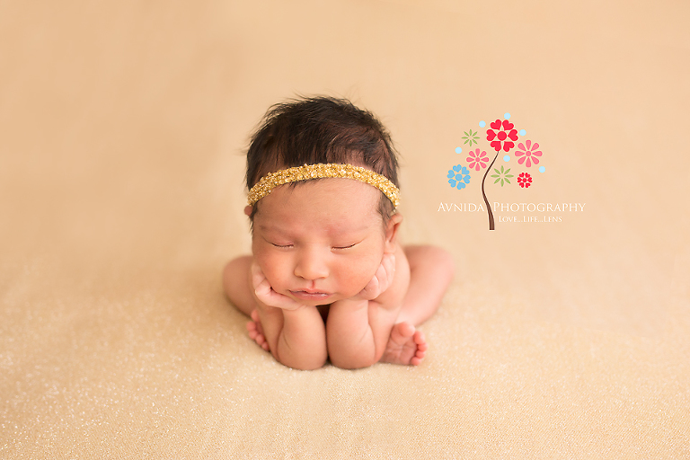 Newborn Photography Central NJ: Maya delivers a great froggy newborn photography pose