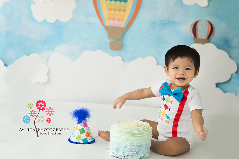 Ideas for Cake smash Photography Sets: How to make a backdrop of hot air balloons
