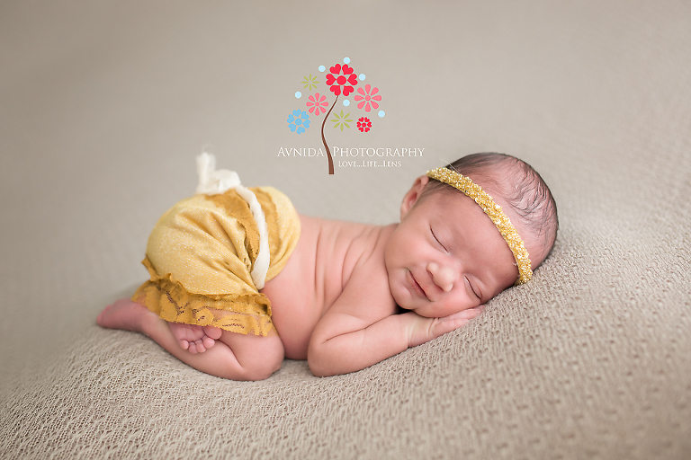 Color ideas and tips for baby girl photo shoots, by Avnida Photography, the finest newborn photographer