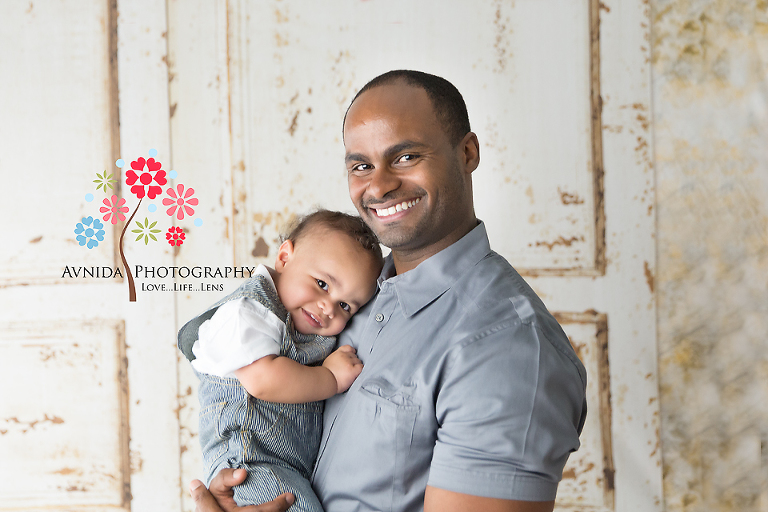 First Birthday Portrait - photos by Avnida Photography, an expert in kids photography