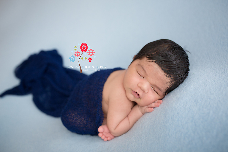 Verona NJ newborn photographer - There are some colors that are so close to each other yet provide the perfect contrast - Blue is definitely one of them