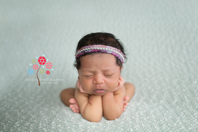 Edgewater NJ newborn and maternity photographer - What a great way to pose for the froggie newborn photography pose