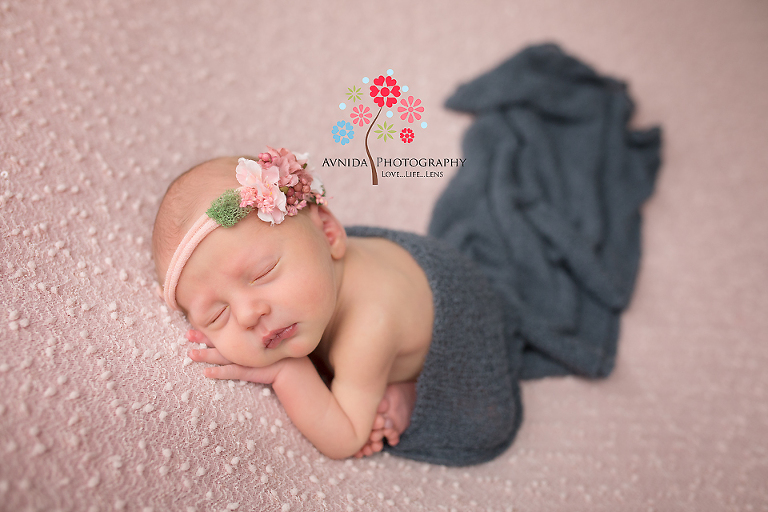 Newborn Photographer Paterson NJ - The flowers and the contrast of the color - once again - makes a perfect combination