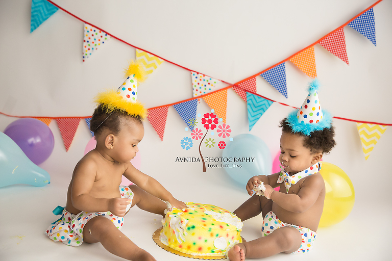 First Birthday Cake Smash for Twins - you take care of that side and leave this one to me