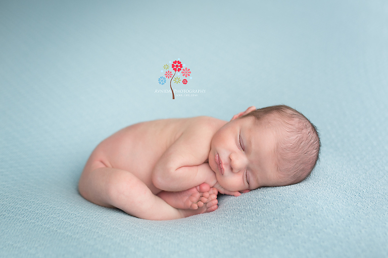 Newborn Photography New Brunswick NJ - Beauty in Simplicity. Another example. Another photo that now hangs in my studio.