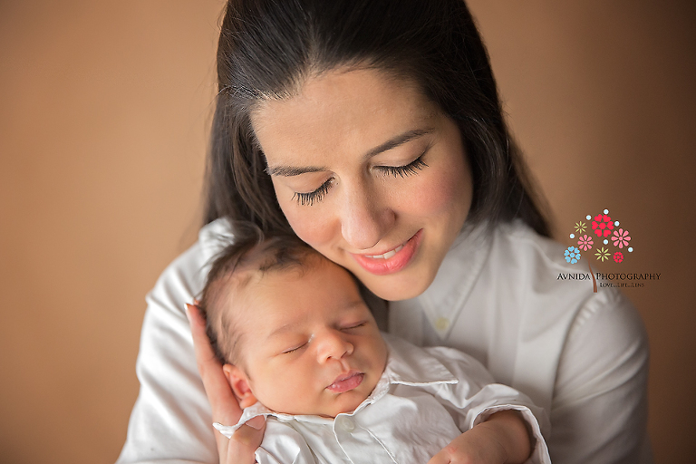 Newborn Photography Chatham NJ - A cute mommy and baby moment - doesn't Baby Oz just look dashing in that white shirt