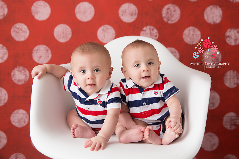 Baby Photography Milford NJ - Now let us help you try to tell the difference between us - maybe if one of us leans forward that will help you - naah we are just playing with you