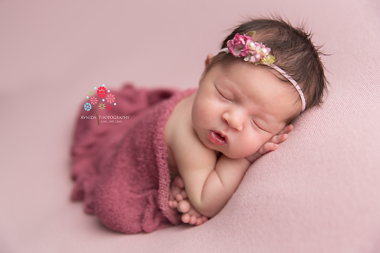 Newborn Photography Spring Lake NJ - Taking newborn photographs isn't limited to just the technical details of a camera, you need the appropriate lighting and the perfect combination of colors