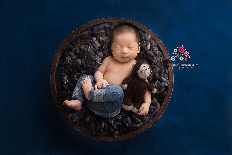Newborn Photography Franklin Lakes NJ - I got my best friend with me - time to unwind and relax a little