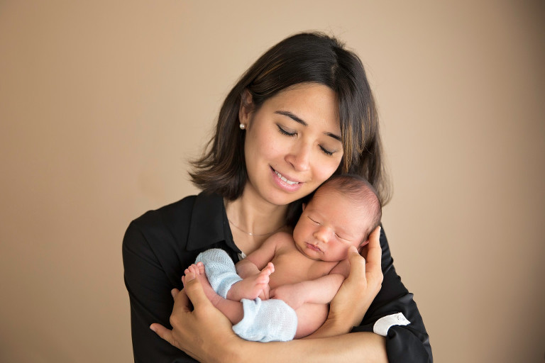 Newborn Photography Oldwick NJ - The cynosure of his mom's eyes