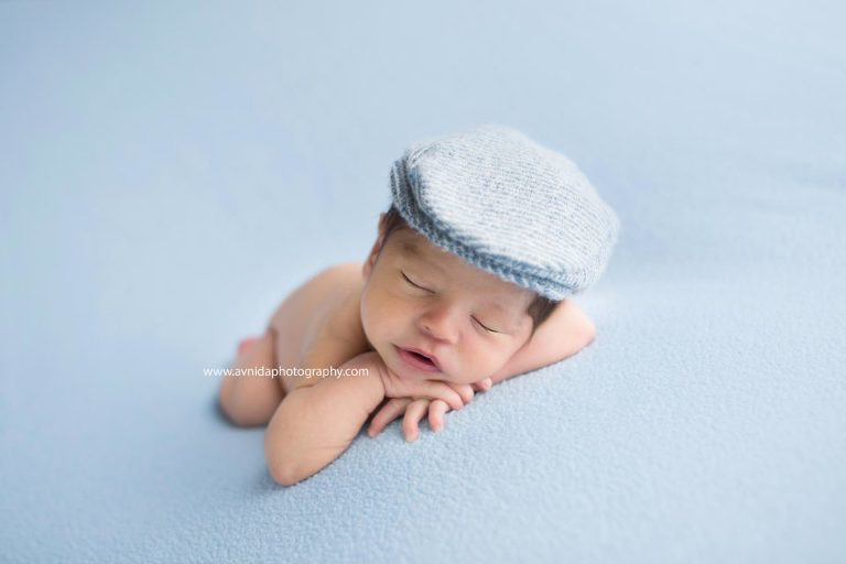 Newborn Photographer Northern NJ - Another monochrome photo from the session, this time in blue