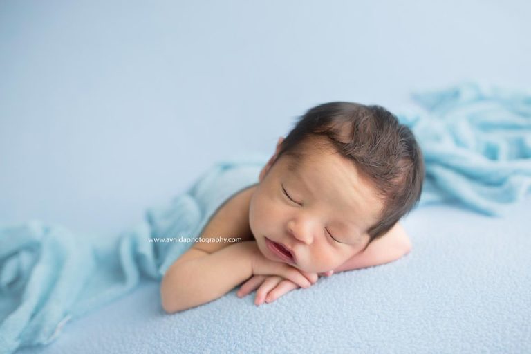 Newborn Photographer Northern NJ - Look at that hair on this little one, isn't that wonderful