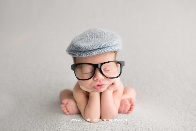 Newborn Photography Hackettstown NJ - the geek who are in vogue these days with their intelligence