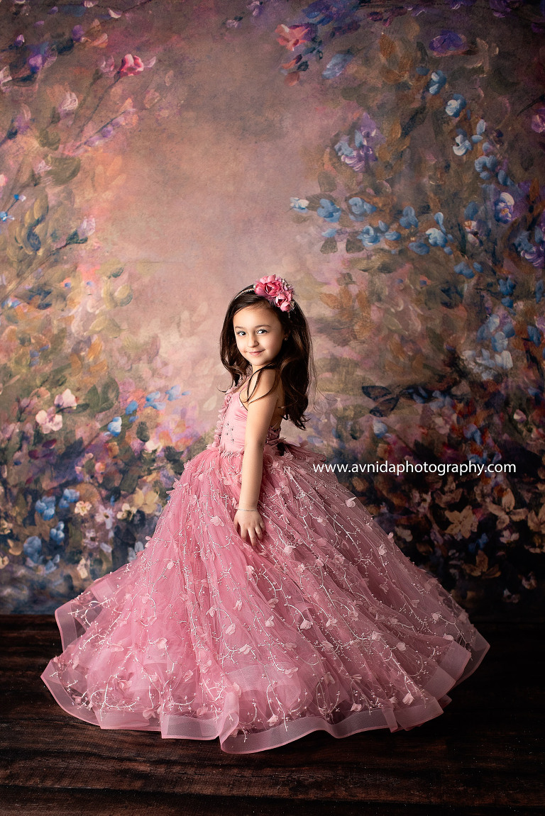 Strike a pose! Avnida Photography is the premier, exclusive photography studio for child portrait photography in New Jersey.