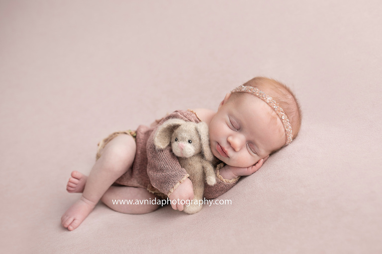 You go out for your newborn photo session. You are lying down. And then, your friends come out and hug you. They want to join you in the photos. What do you do?