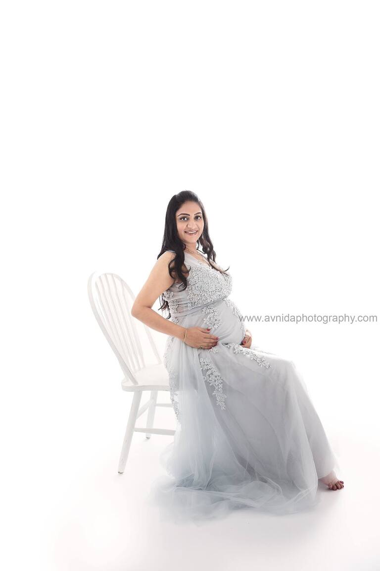 Maternity Photography Gowns - white and lace