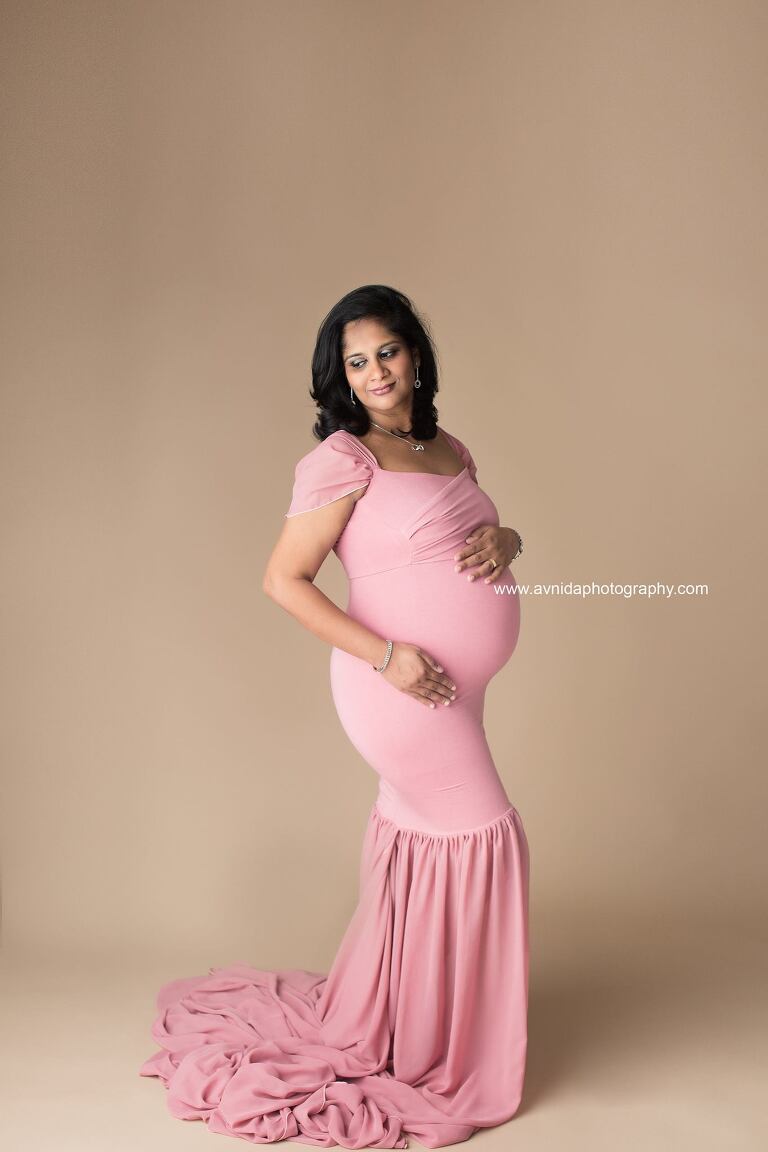 Maternity Photography Gowns - a pink flowing gown and a beautiful mom - photos by Avnida Photography, NJ's best maternity photographer