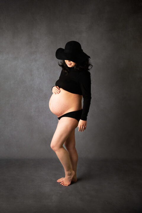 Maternity Photography Gowns - Bold in Black with Avnida Photography