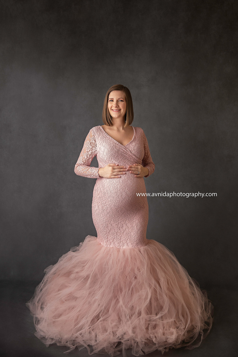 Maternity Photography Gowns - pink gown and a smile - by Avnida Photography