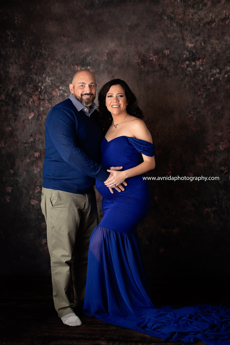 Maternity Photography Gowns - blue, bold, and beautiful with Avnida Photography
