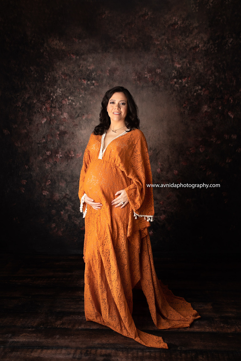 Maternity Photography Gowns - Avnida Photography