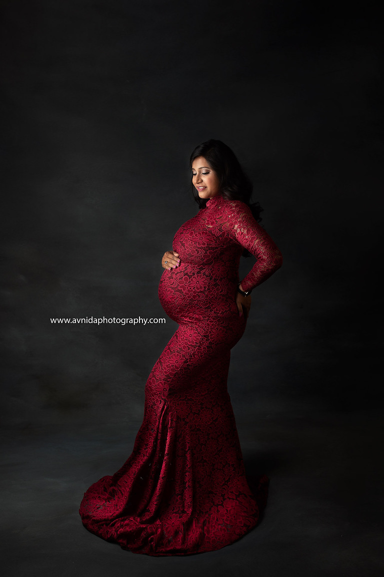 Maternity Photography Gowns - Red and Poised - true beauty of a woman expressed by Avnida Photography