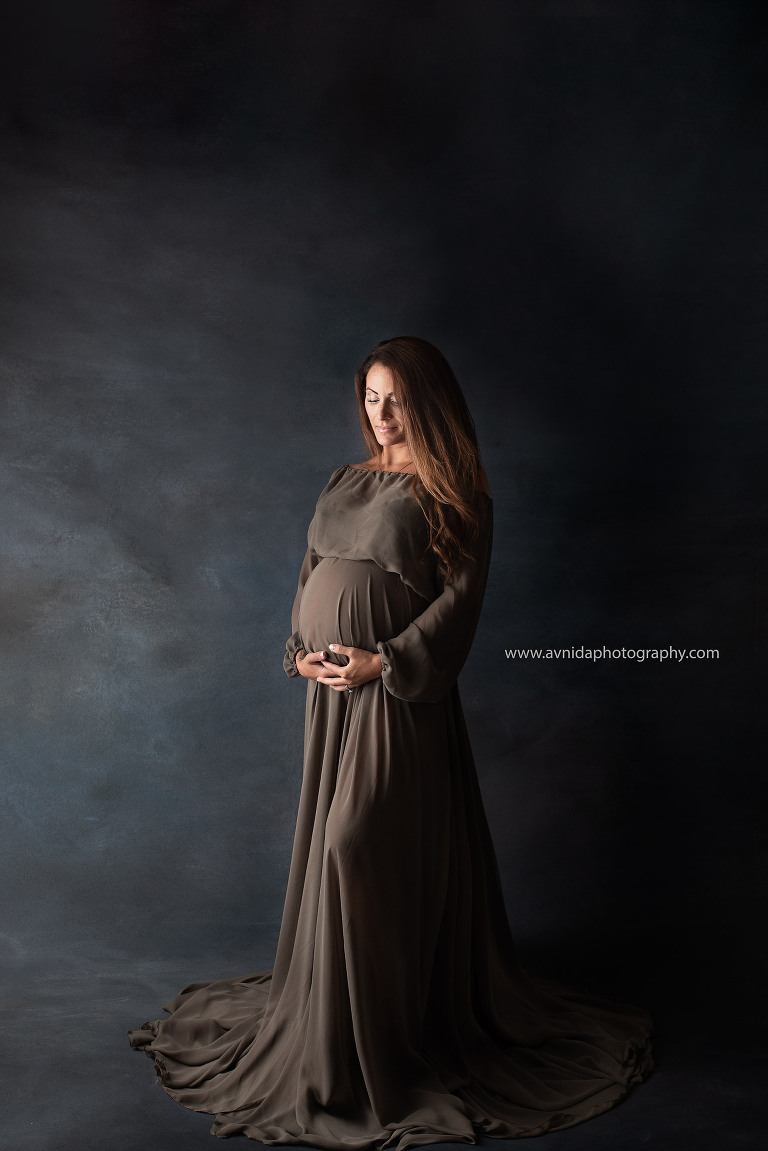Maternity Photography Gowns - this shade of green is just pure beauty