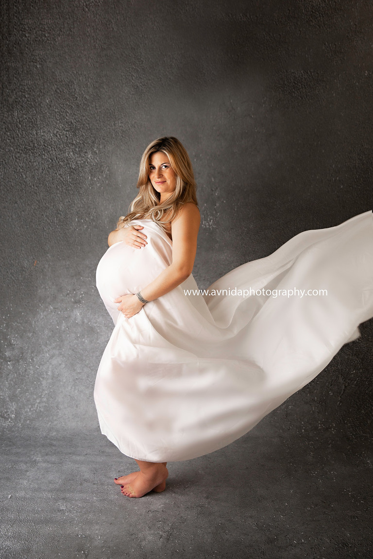 Maternity Photography Gowns - beautiful flowing white
