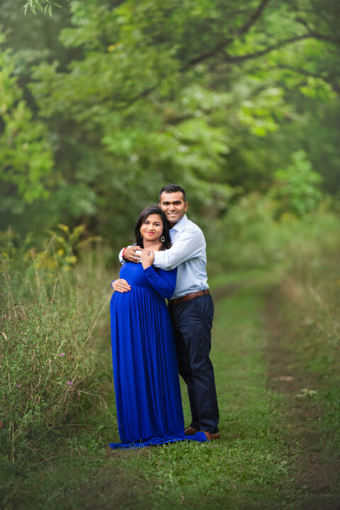 Maternity Photography Gowns - Avnida Photography's photo with a deep, beautiful blue