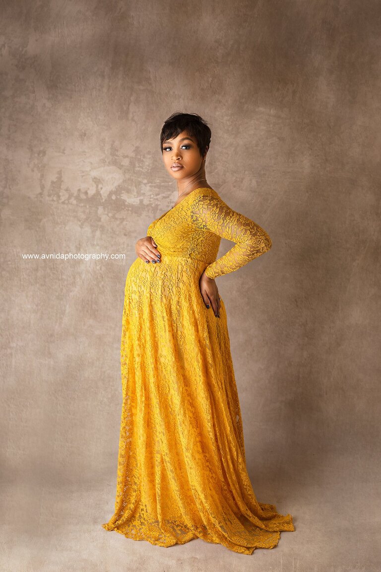 Maternity Photography Gowns - yellow like the shining gold - beautiful Maternity Photography Chester NJ by Avnida Photography